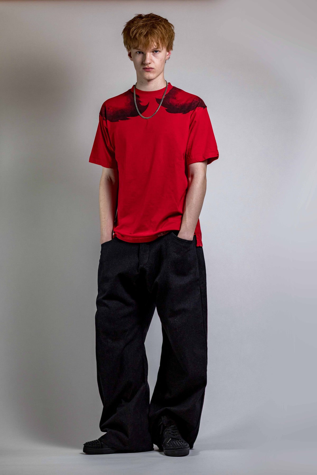 OUTLINE TEE RED